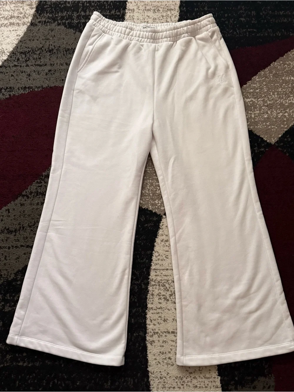 Calvin Klein’s Women’s flared sweatpants size XL white sweats